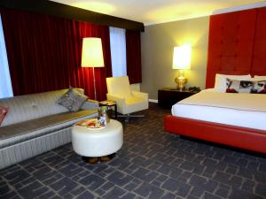Hotel Rouge in Washington DC Room
